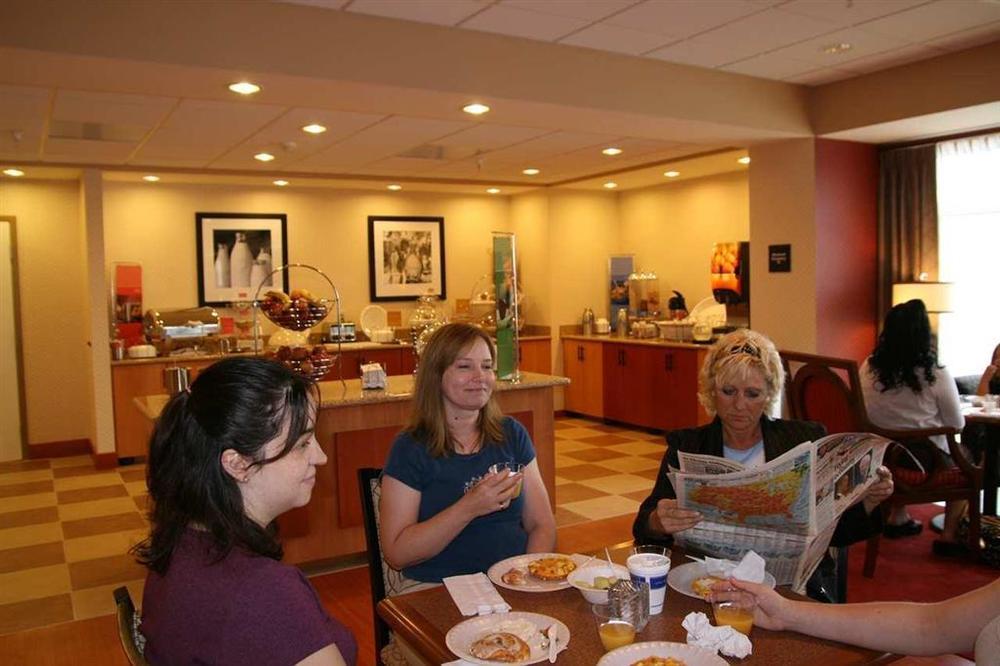 Hampton Inn St. Louis-Columbia Millstadt Junction Εστιατόριο φωτογραφία